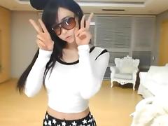 Super cute Korean girl sexy dance on Webcam Korean BJ 2014110301