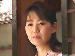Traditional mature Japanese woman is desperate to give a blowjob