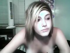 Blonde girl masturbates and apologizes for not squirting