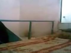 Mature arab couple makes a sextape in the bedroom