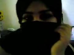 arab bbw whore in niqab plays with dick